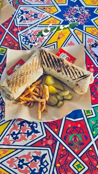 وجبة شاورما سوري