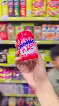 علكة بيور فريش بنكهة التوت - مينتوس (Mentos)