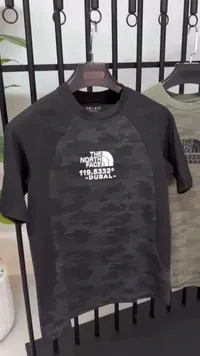 تيشيرت رياضي بنقشة مموهة - ذا نورث فيس (The North Face)
