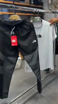 طقم ملابس رياضية رجالي - ذا نورث فيس (The North Face)