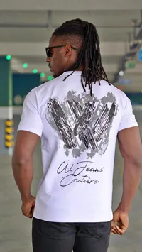 تيشيرت رجالي بتصميم عصري - دبليو جينز كوتور (W. Jeans Couture)