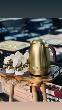 إبريق شاي كهربائي ذهبي فاخر