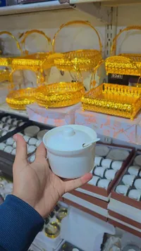 علبة سكر بيضاء