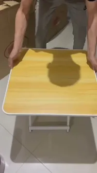 طاولة قابلة للطي