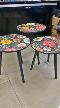 طاولات جانبية بتصميم زهور (Set of 3 Side Tables)