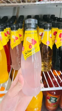 شويبس ليمونادة بنكهة الرمان - Schweppes Pink Lemonade