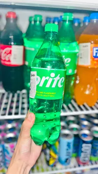 مشروب غازي بنكهة الليمون والليم - سبرايت (Sprite)