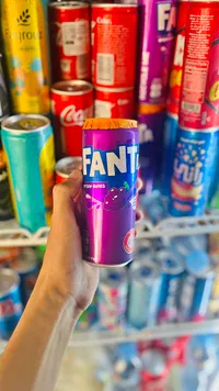مشروب غازي بنكهة العنب - فانتا (Fanta)