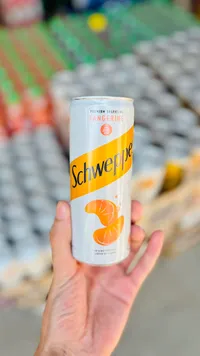 مشروب غازي بنكهة اليوسفي - شويبس (Schweppes)