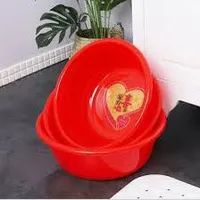 سلة تخزين قلب أحمر