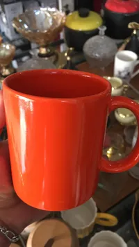 كوب سيراميك سادة باللون البرتقالي