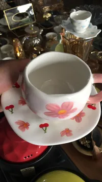 طقم كوب وصحن سيراميك بنقشة الزهور والكرز