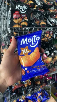 كرواسون محشو بكريمة الكاكاو والبندق - مولتو (Molto)