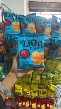 شيبس بطاطس بنكهة الكاتشب - لايون (Lion)