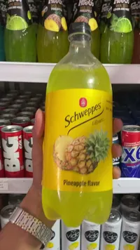 مشروب غازي بنكهة الأناناس - شويبس (Schweppes)