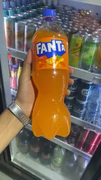 مشروب غازي بنكهة البرتقال - فانتا (Fanta)