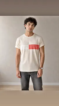 تيشيرت قطني كاجوال - تومي هيلفيغر (Tommy Hilfiger)