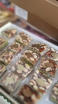 حلقوم المكسرات بالشوكولاتة