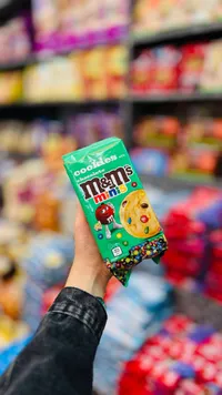 كوكيز بقطع شوكولاتة إم آند إمز ميني (M&M's)