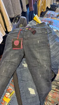 بنطال جينز رجالي ممزق - دينيم مان (Denim Man)