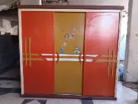 خزانة بحالة ممتازة جدا