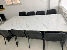 مكتب نظيف للبيع