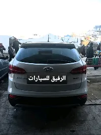 سيارة هيونداي سانتافيه