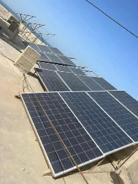 متوفر منظومة طاقه شمسيه متكاملة