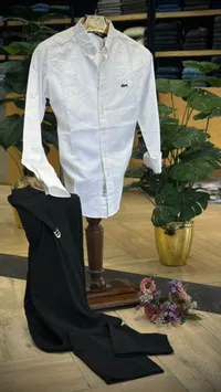 طقم قميص أبيض وبنطال أسود - لاكوست (Lacoste)