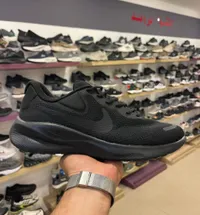 حذاء رياضي شبابي أسود - نايكي (Nike)