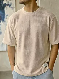 تيشيرت رجالي بقصة واسعة (Oversized)