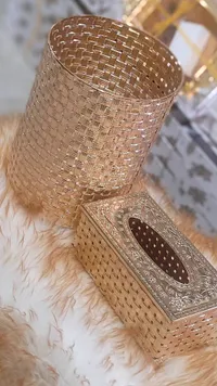 مبشرة معادن مثقوبة ذهبية