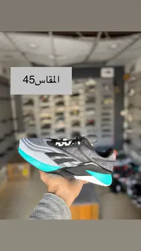 حذاء رياضي رجالي - تصميم ديناميكي