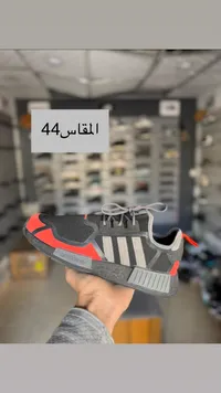 حذاء رياضي أديداس - مقاس 44