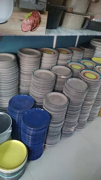 مجموعة أطباق سيراميك ملونة متعددة الاستخدام