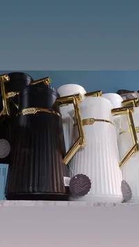 إبريق قهوة حراري فاخر بمقبض ذهبي