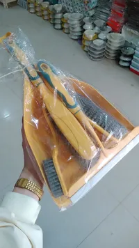 مجموعة فرش الطلاء الخشبية