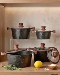 طقم أواني طهي جرانيت بتصميم خشبي