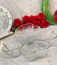 طقم زبادي تقديم زجاجية بتصميم قلب