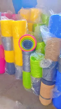 طقم زبادي بلاستيكية ملونة