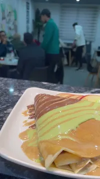 كريب بالشوكولاتة والأفوكادو