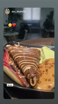 حلوى الشوكولاتة والكريمة المنزلية