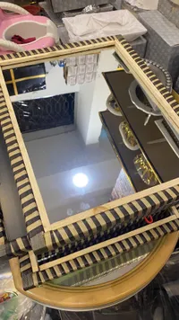 مرآة حائط مع إضاءة LED - إطار خشبي وذهبي