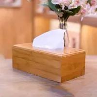 علبة محارم خشبية