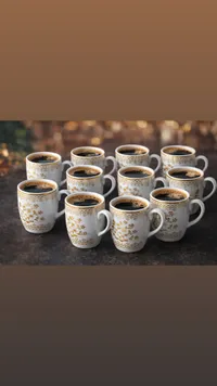 فناجين قهوة عربية - تصميم ذهبي كلاسيكي