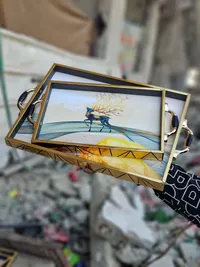 صينية ضيافة ذهبية بتصميم فني