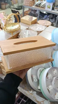 صندوق محارم خشبي - تصميم حديث