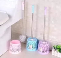 فرشاة تنظيف المرحاض بتصميم دانتيل