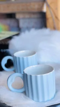 طقم أكواب سيراميك بتصميم مضلع ومقبض على شكل قلب