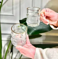 أكواب زجاجية بتصميم مموج (Set of 2)
